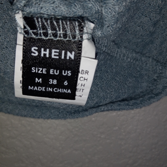 Shein blue summer top M aqua open back with accent knot poly/spandex - Picture 3 of 6